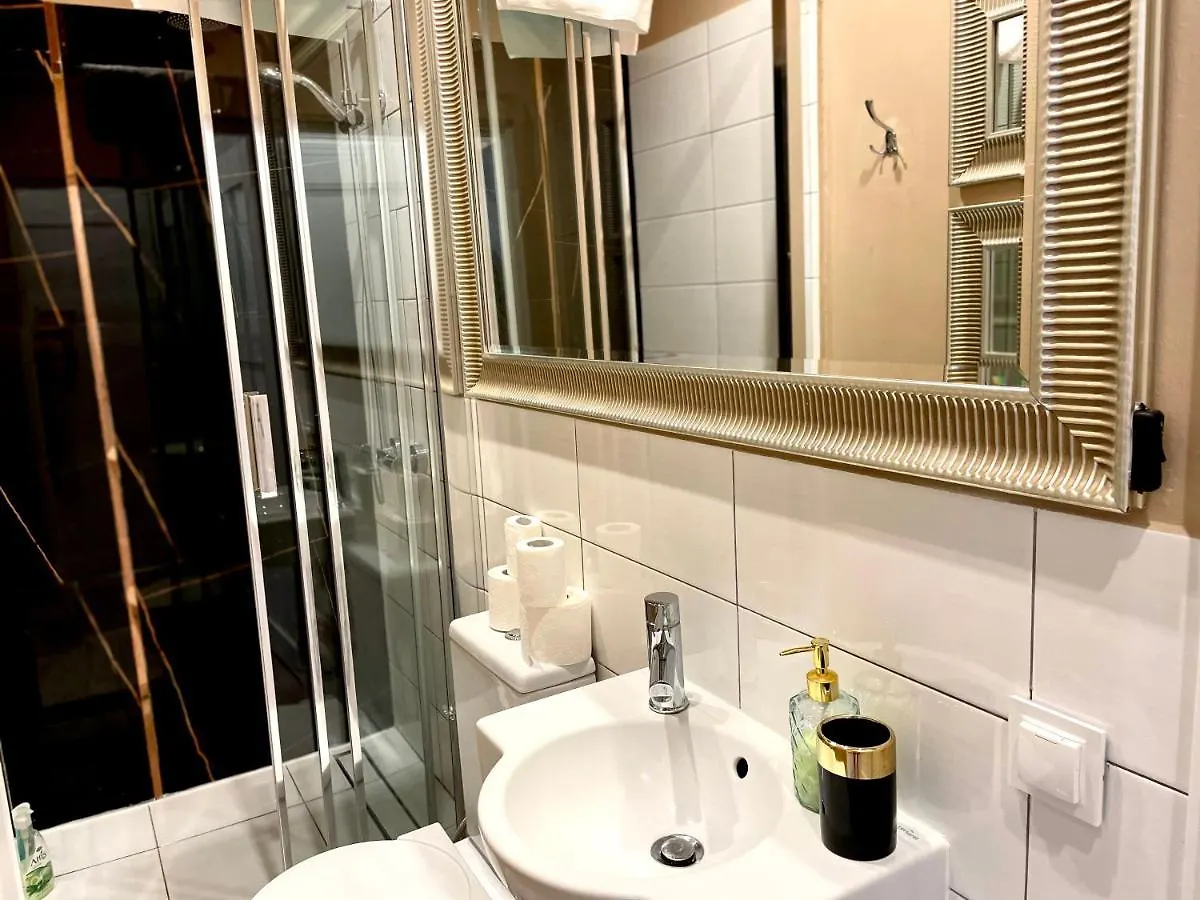 Cloud 9 King Size Bed-Old Town View Apartment Gdańsk